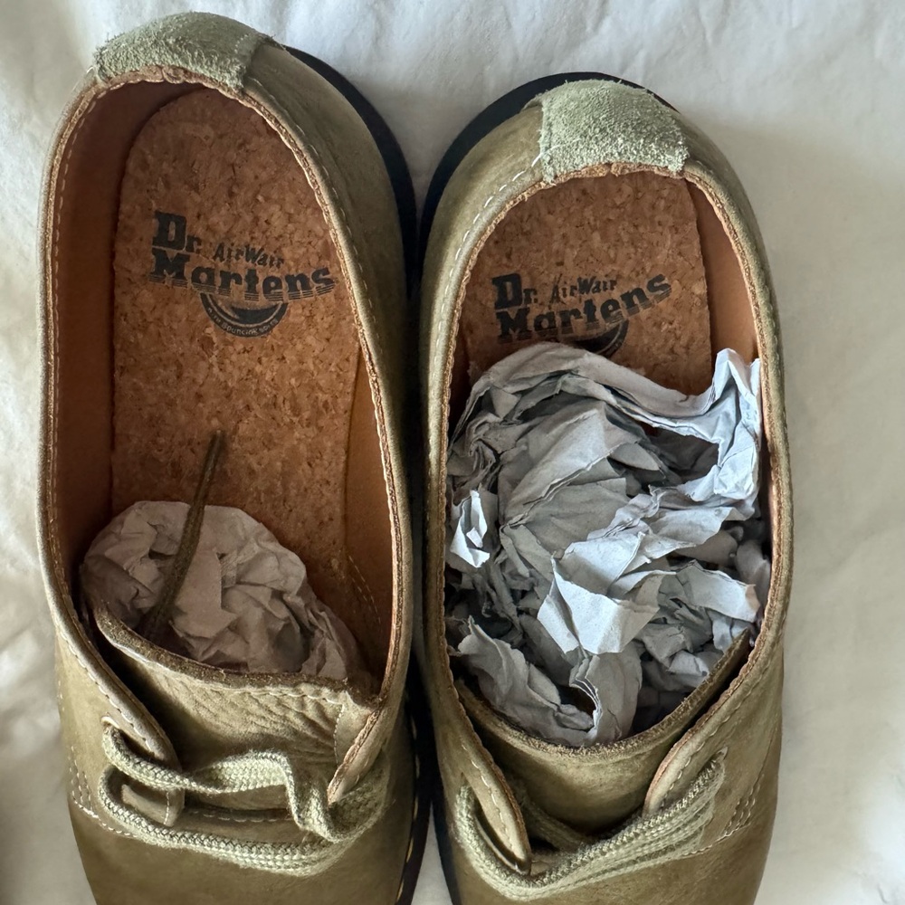 NWT Dr. Martens Muted Olive Green Oxfords - Picture 7 of 9